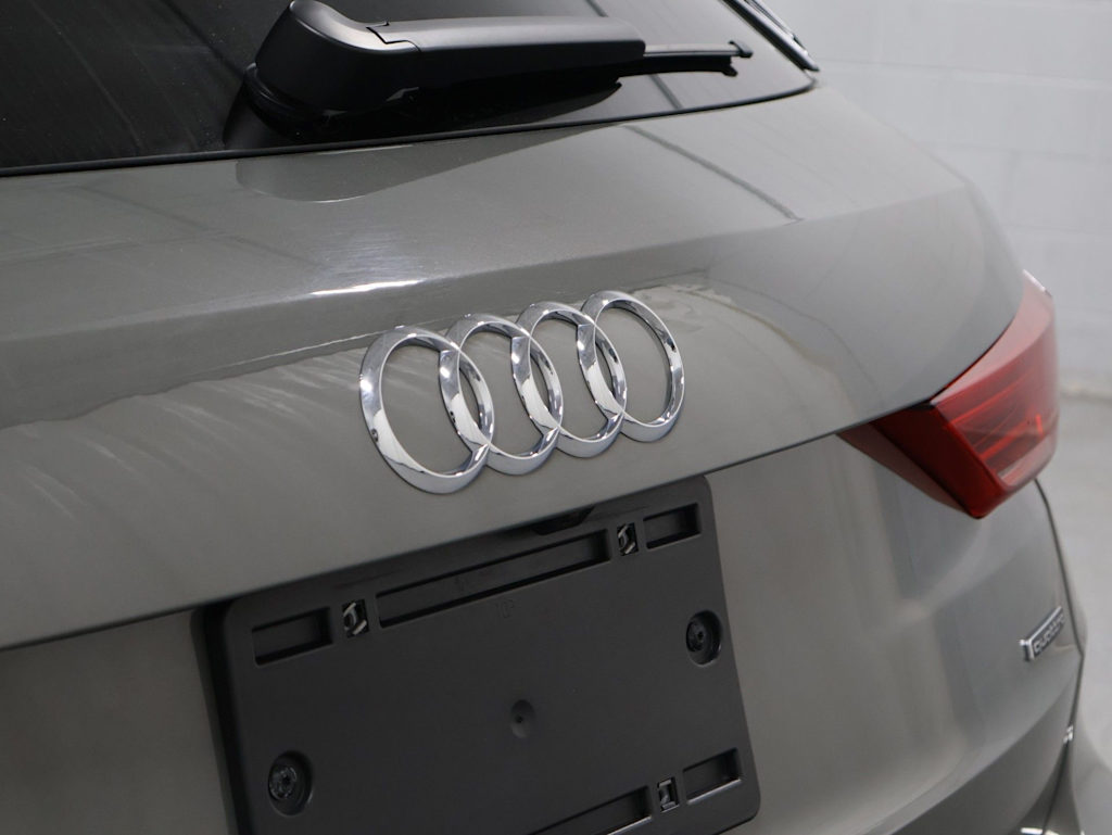 Thumbnail: 2023 Audi Q3 - 7