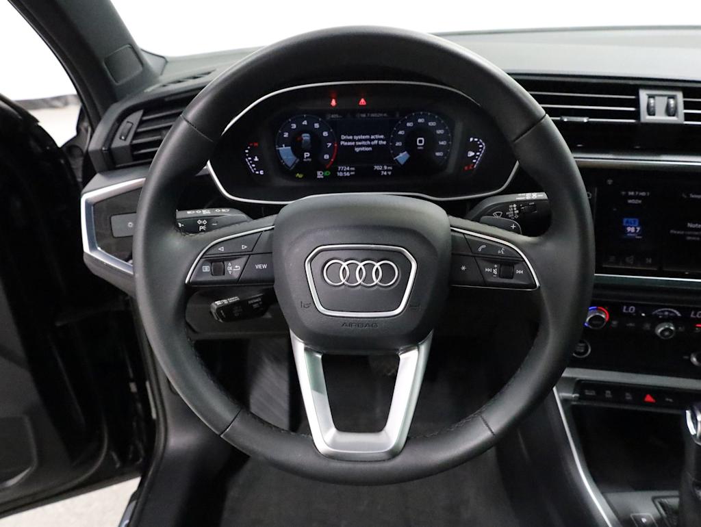 Thumbnail: 2025 Audi Q3 - 14