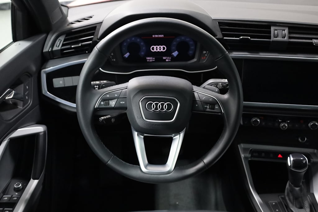 Thumbnail: 2022 Audi Q3 - 13