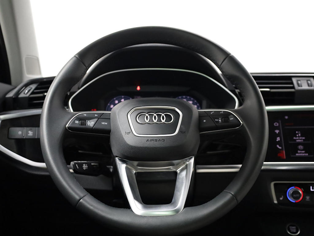 Thumbnail: 2025 Audi Q3 - 13