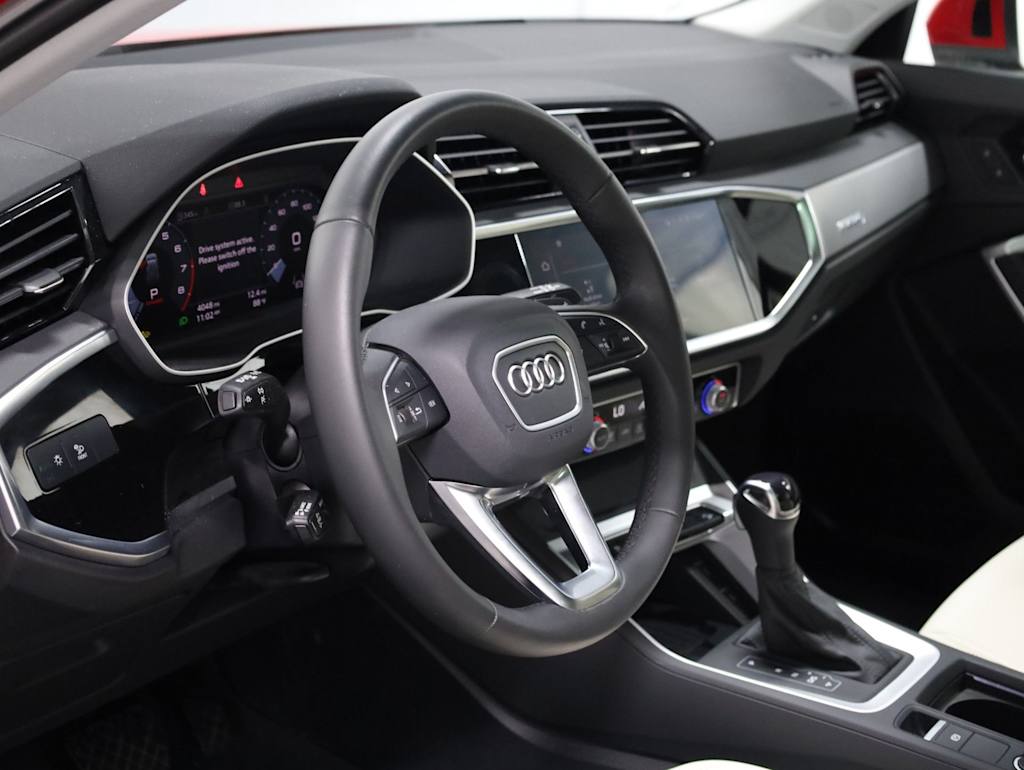 Thumbnail: 2025 Audi Q3 - 2