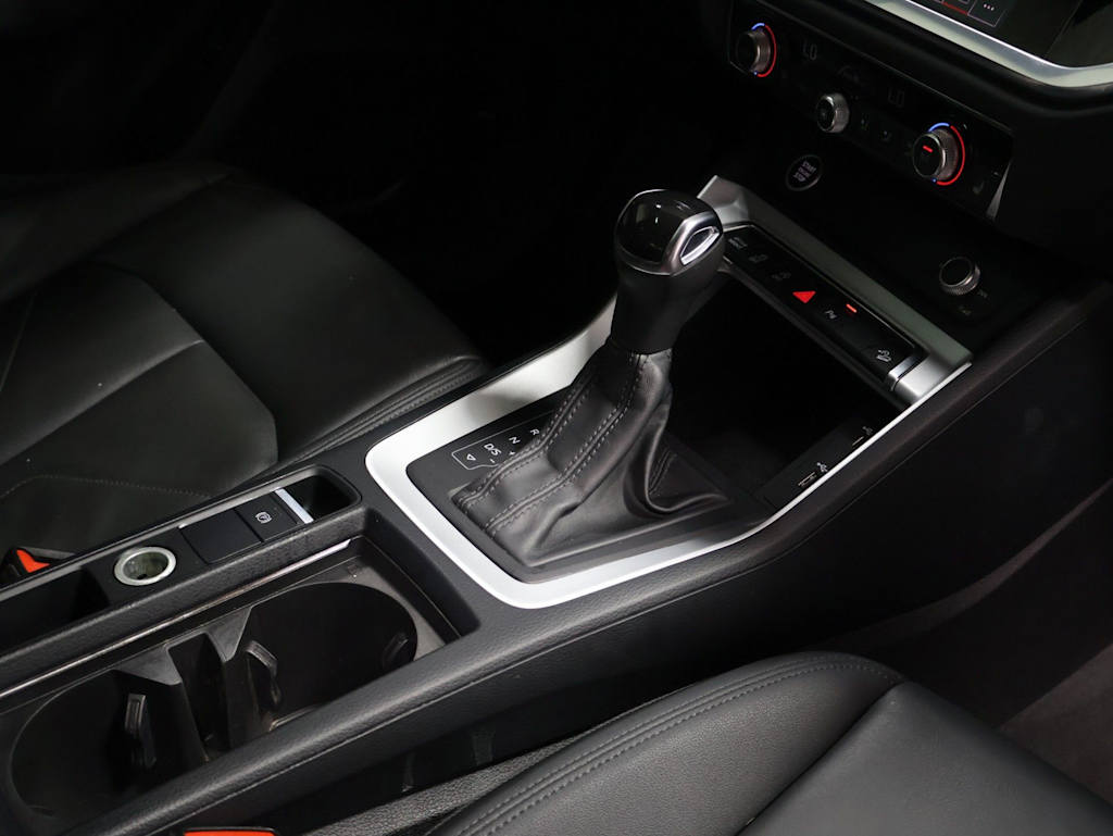 Thumbnail: 2021 Audi Q3 - 17