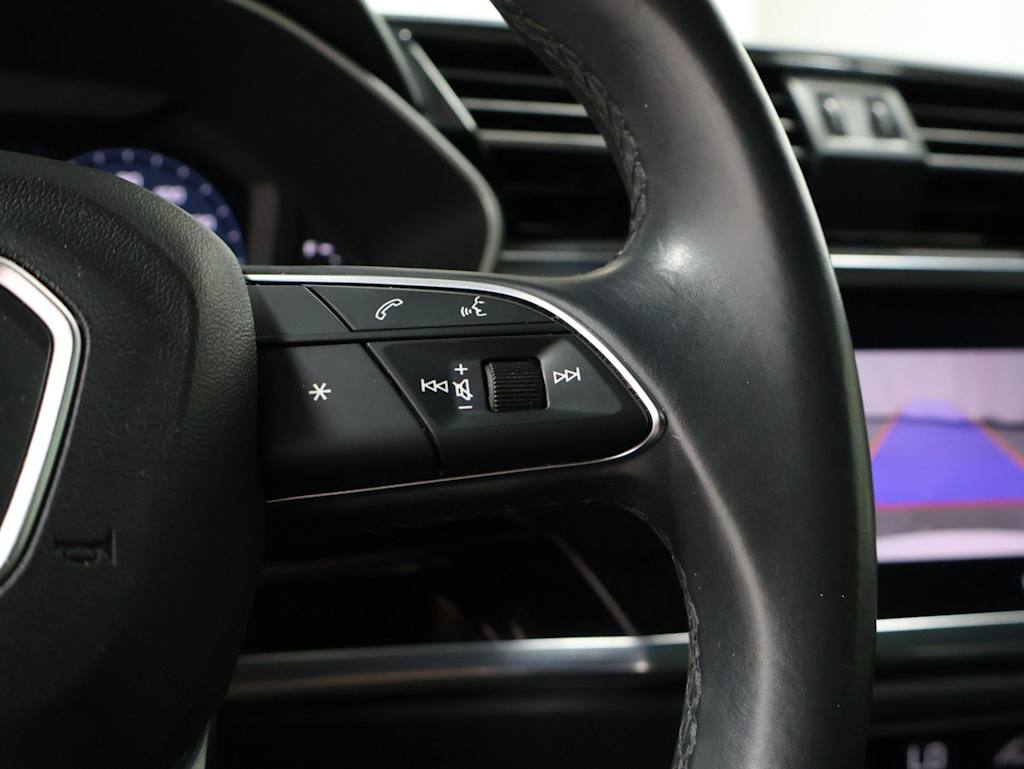 Thumbnail: 2021 Audi Q3 - 30