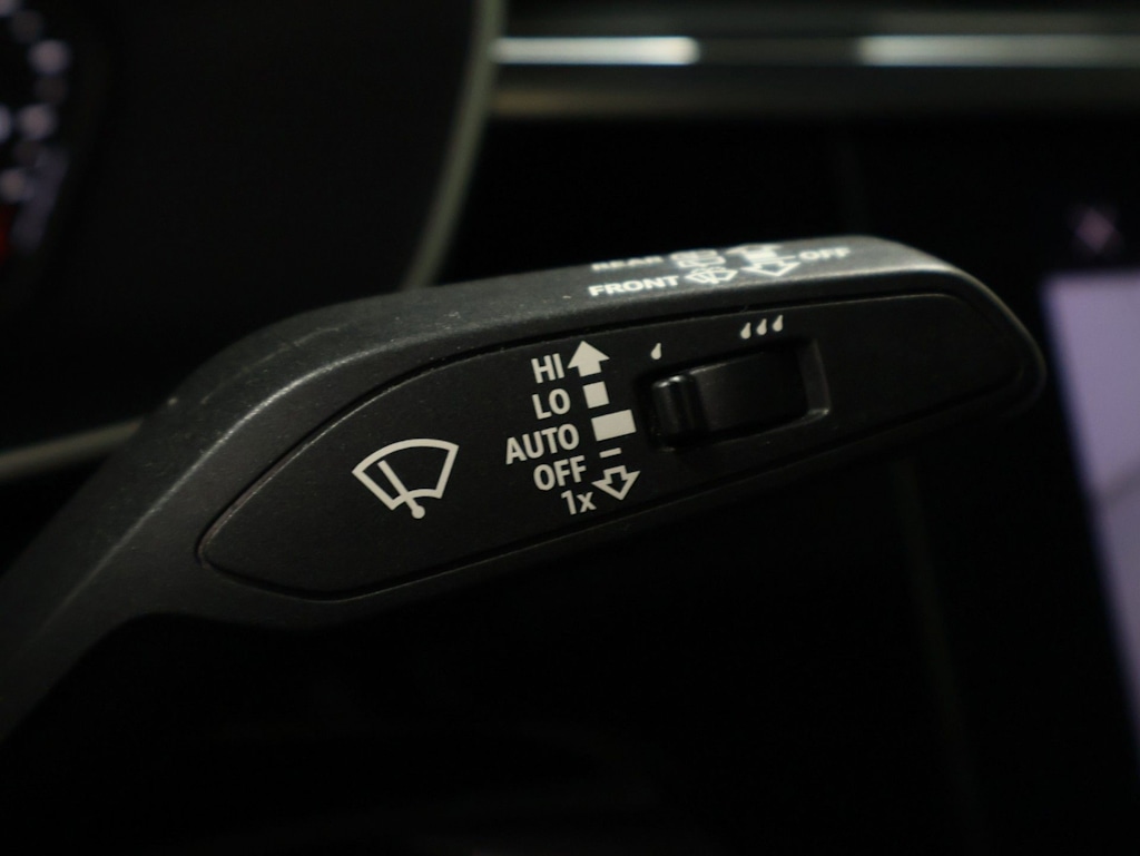 Thumbnail: 2021 Audi Q3 - 32