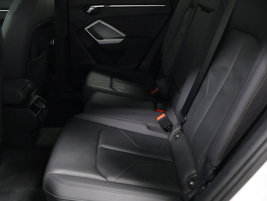 Thumbnail: 2021 Audi Q3 - 13