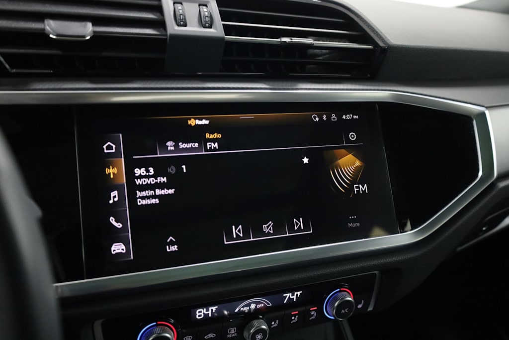 Thumbnail: 2024 Audi Q3 - 15