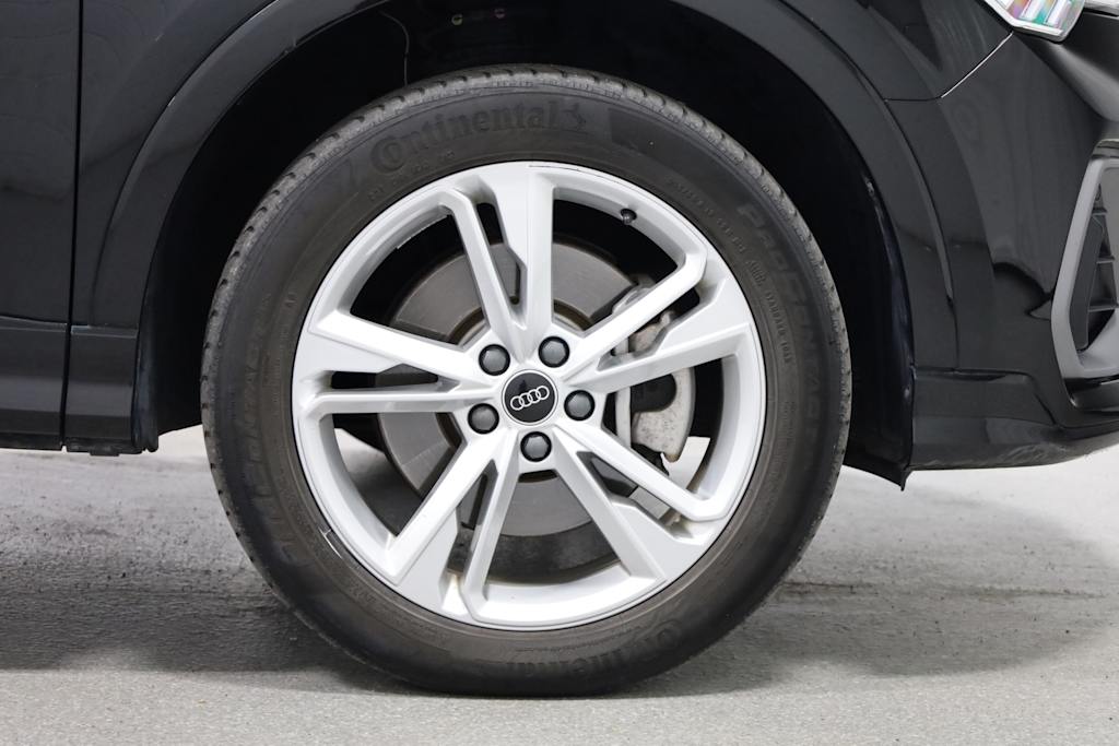 Thumbnail: 2024 Audi Q3 - 24