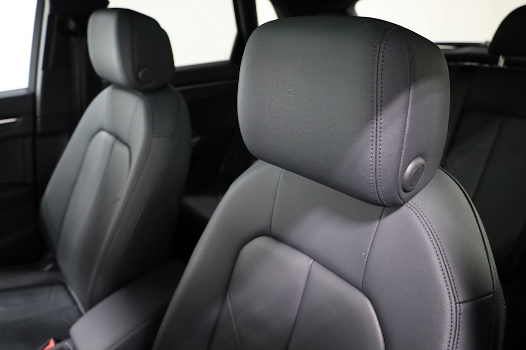 Thumbnail: 2024 Audi Q3 - 12