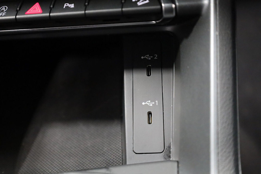 Thumbnail: 2025 Audi Q3 - 35