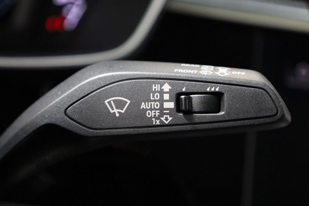 Thumbnail: 2025 Audi Q3 - 32