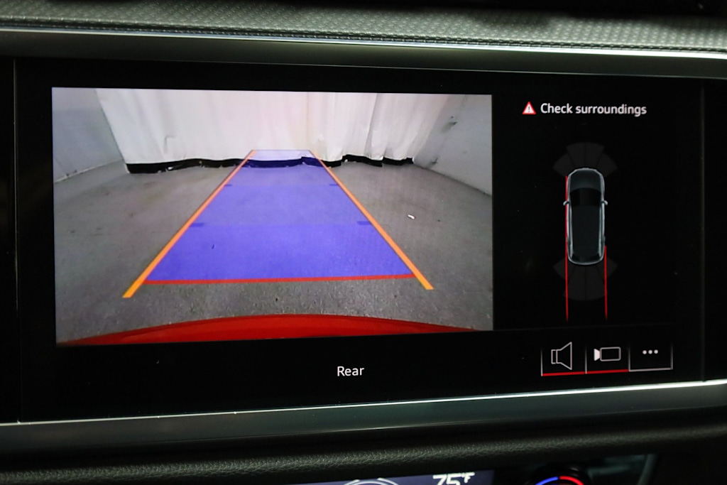 Thumbnail: 2025 Audi Q3 - 15