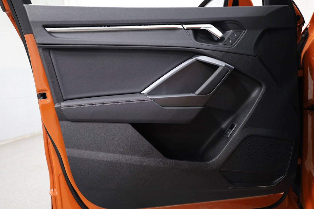 Thumbnail: 2025 Audi Q3 - 26