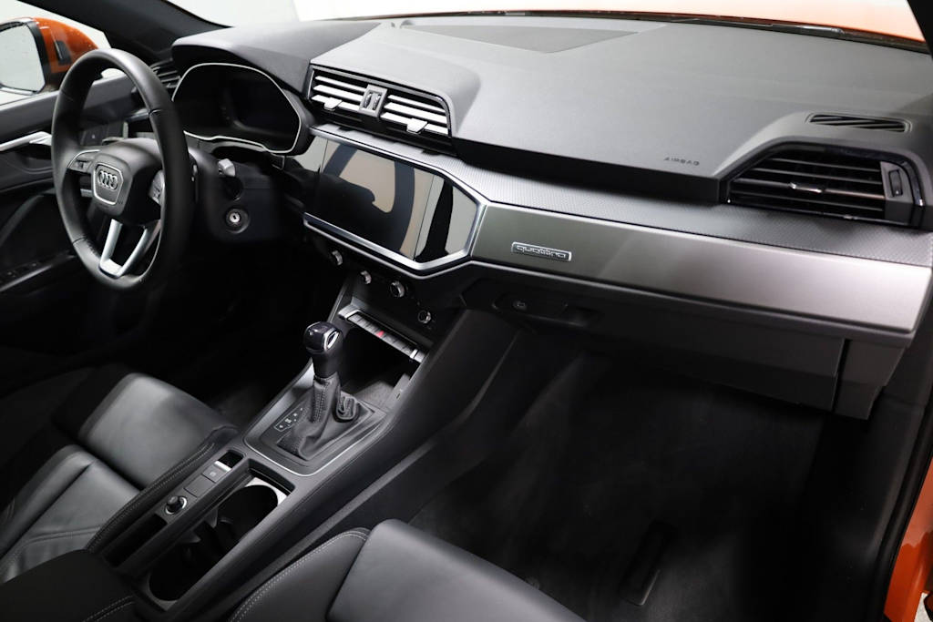 Thumbnail: 2025 Audi Q3 - 9