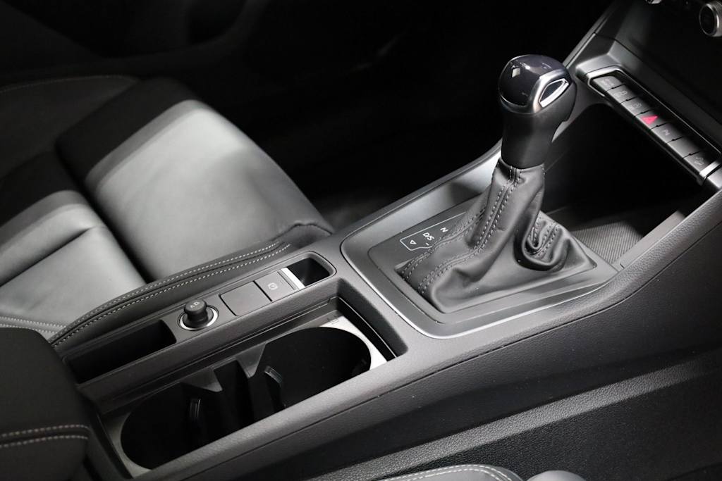 Thumbnail: 2025 Audi Q3 - 16