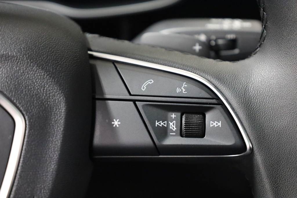 Thumbnail: 2025 Audi Q3 - 30