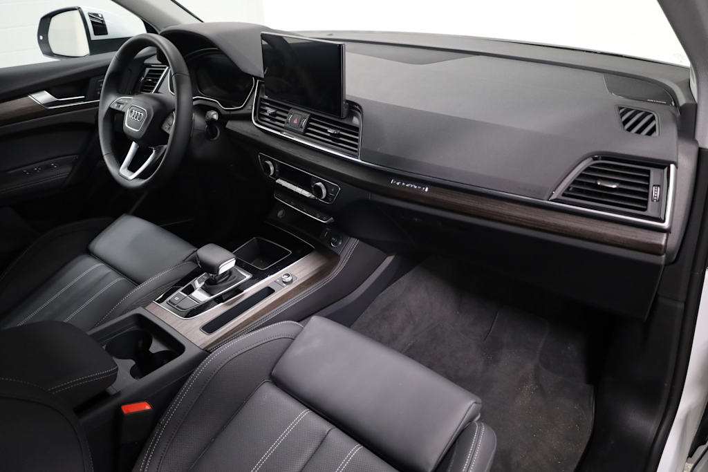 2025 Audi Q5 e Premium 10