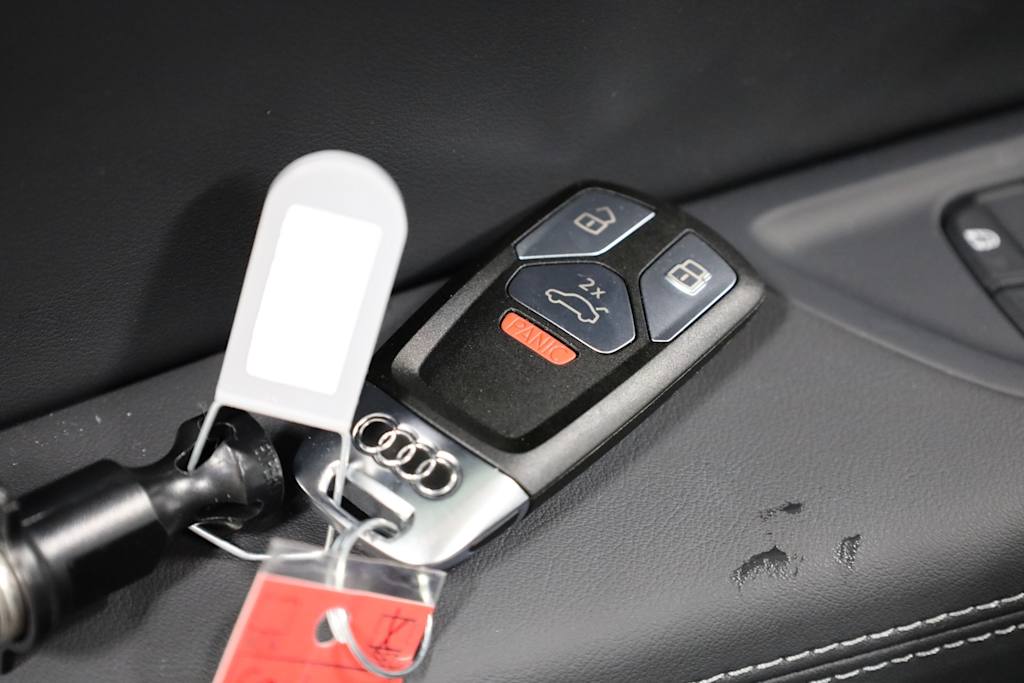 2025 Audi Q5 e Premium 42