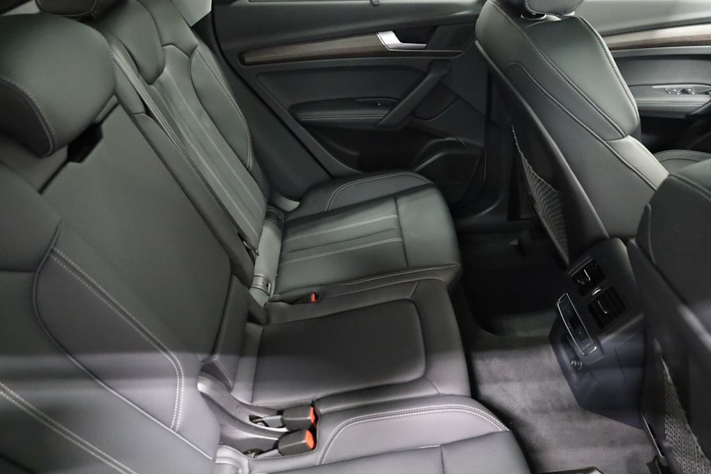2025 Audi Q5 e Premium 38
