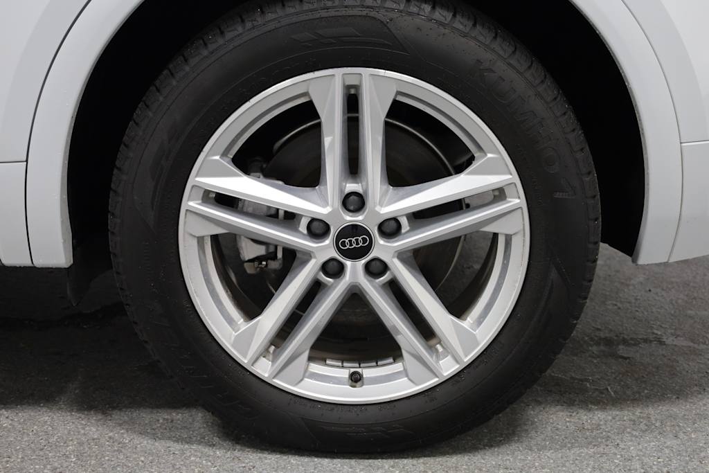 2025 Audi Q5 e Premium 40