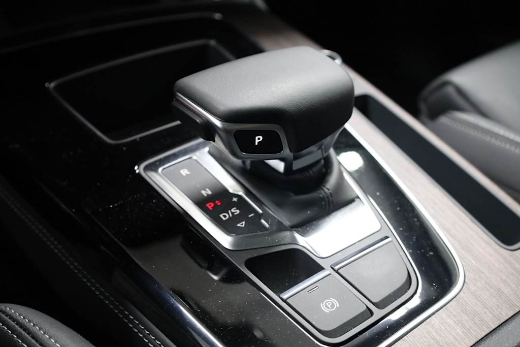 2025 Audi Q5 e Premium 33