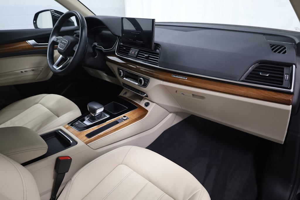 Thumbnail: 2022 Audi Q5 - 10
