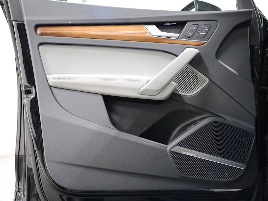Thumbnail: 2022 Audi Q5 - 27