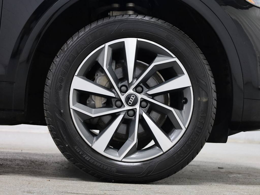 Thumbnail: 2022 Audi Q5 - 25
