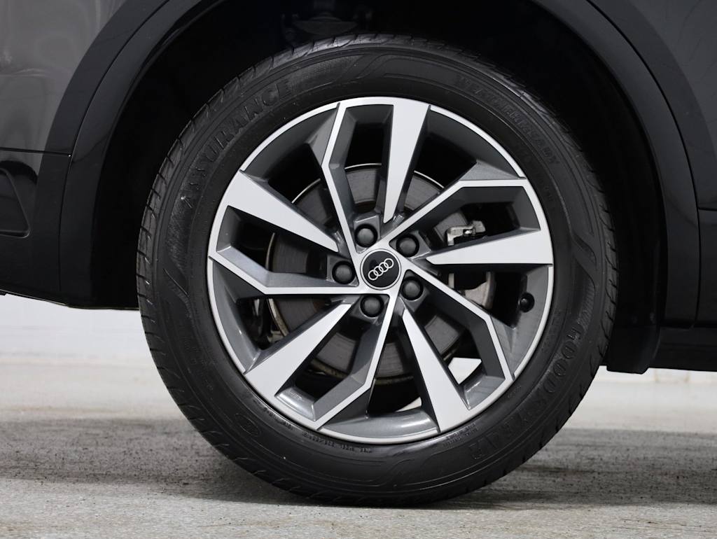 Thumbnail: 2022 Audi Q5 - 38