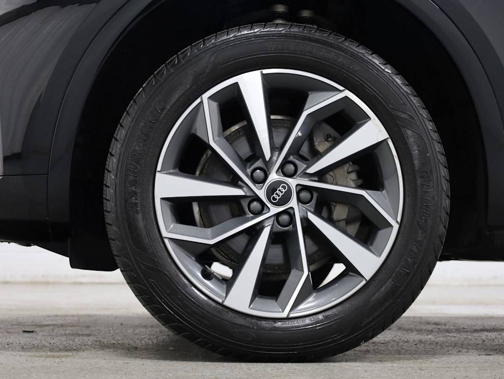 Thumbnail: 2022 Audi Q5 - 40