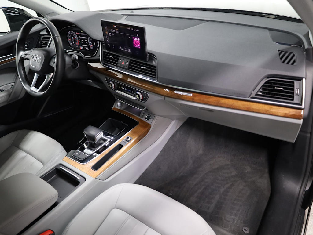 Thumbnail: 2022 Audi Q5 - 10