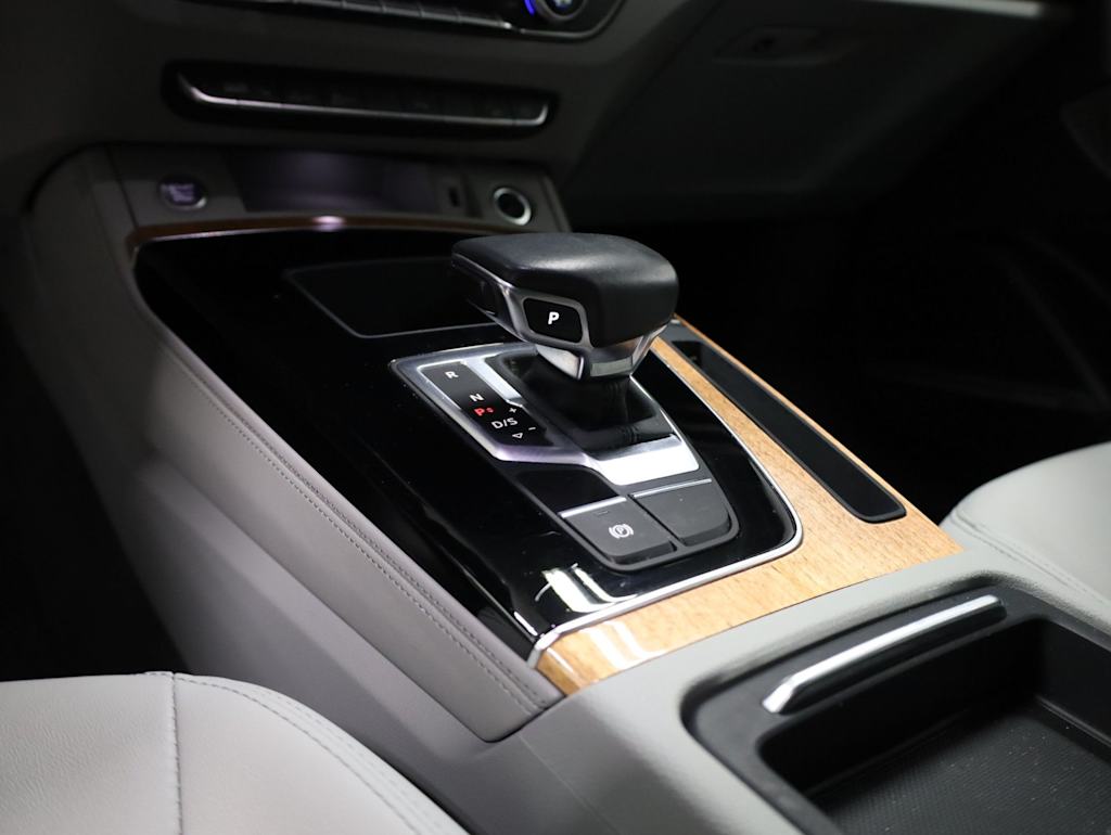 Thumbnail: 2022 Audi Q5 - 17
