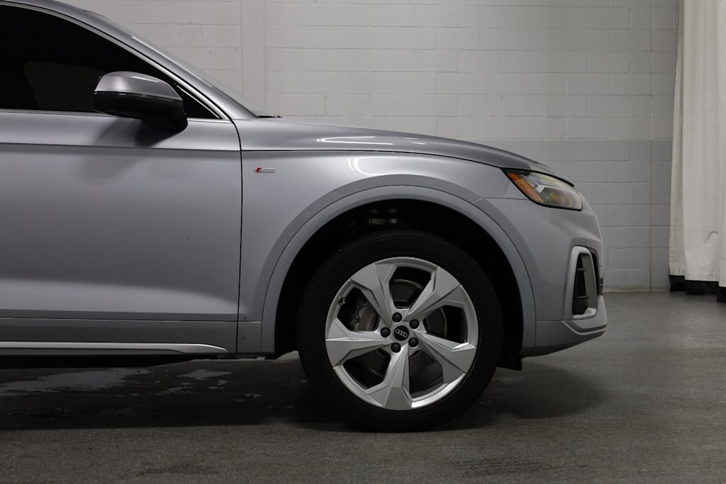 Thumbnail: 2022 Audi Q5 - 8