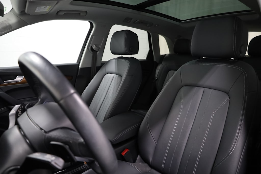 Thumbnail: 2022 Audi Q5 - 11