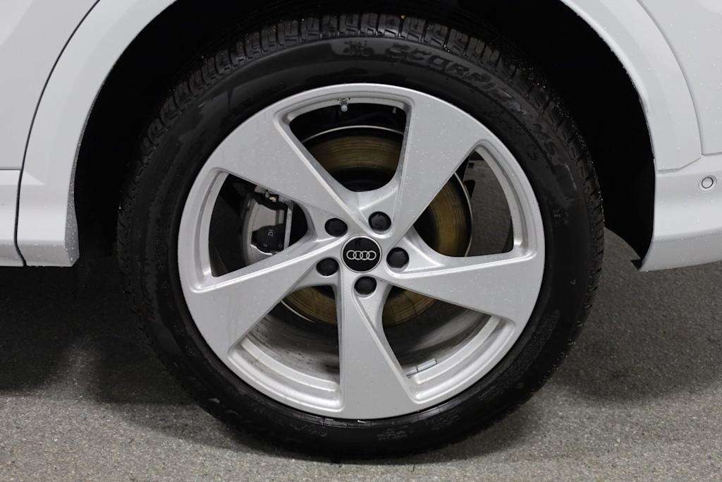 Thumbnail: 2025 Audi Q5 - 40