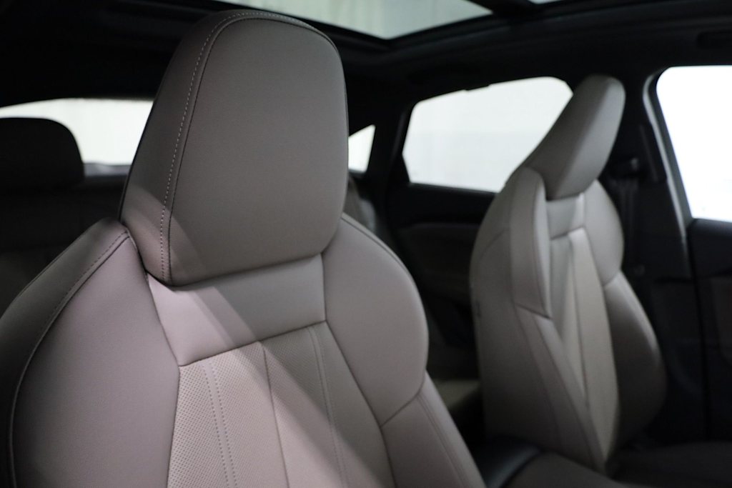 Thumbnail: 2025 Audi Q5 - 31