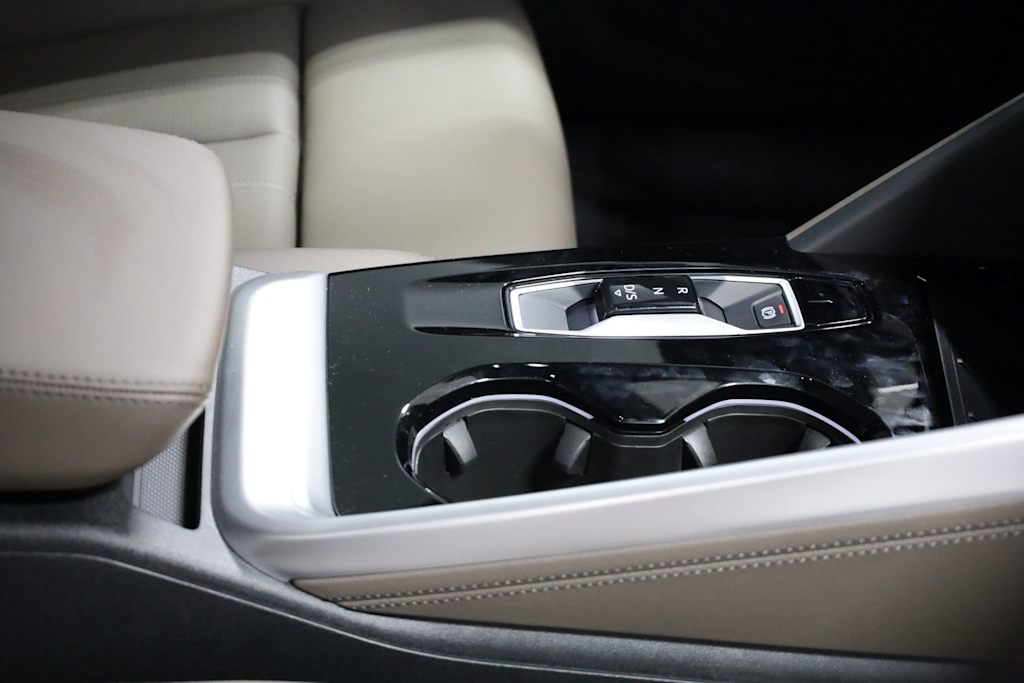 Thumbnail: 2025 Audi Q5 - 30