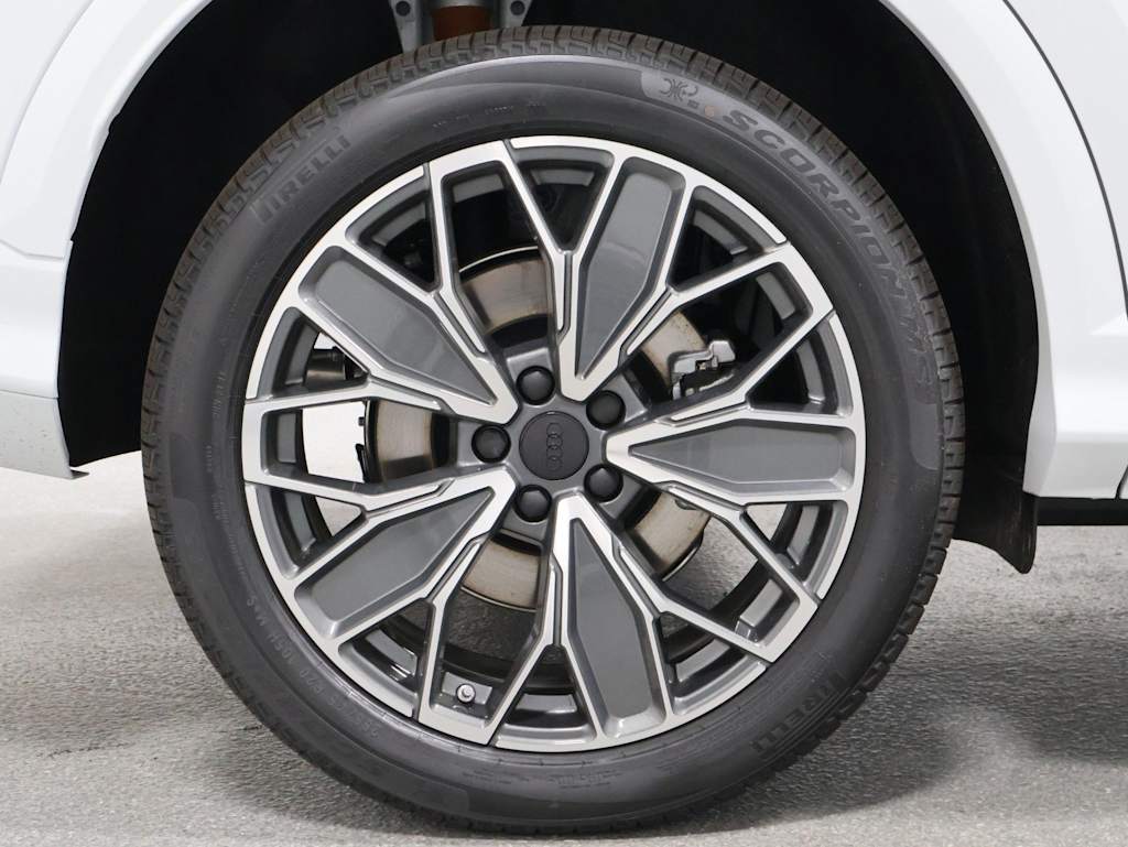 Thumbnail: 2026 Audi Q5 - 38