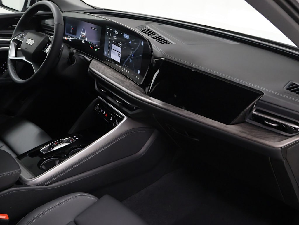 Thumbnail: 2026 Audi Q5 - 9