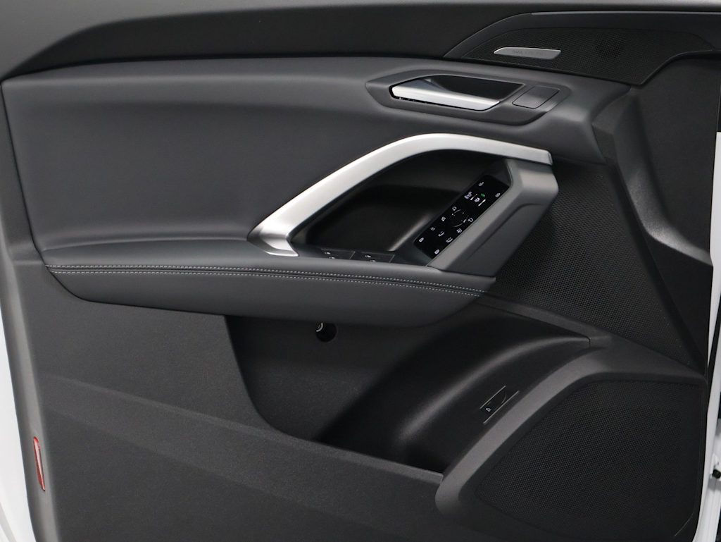 Thumbnail: 2026 Audi Q5 - 25