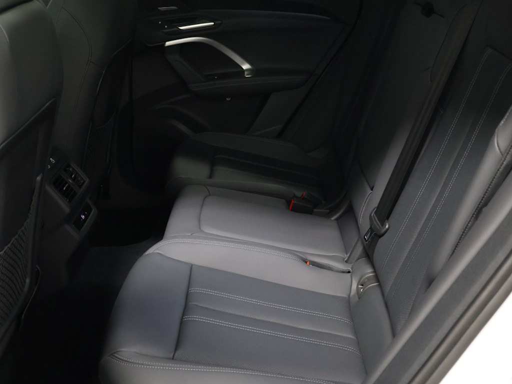 Thumbnail: 2026 Audi Q5 - 12