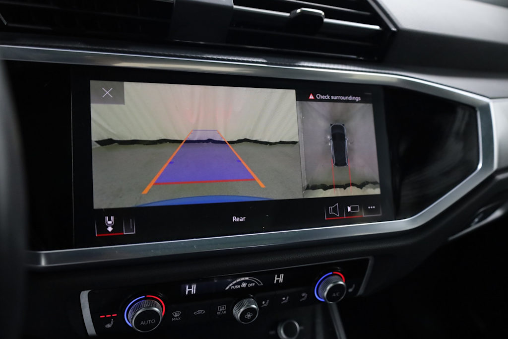 Thumbnail: 2023 Audi Q3 - 36