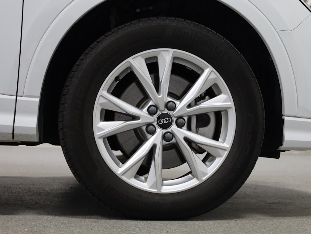 Thumbnail: 2025 Audi Q3 - 24