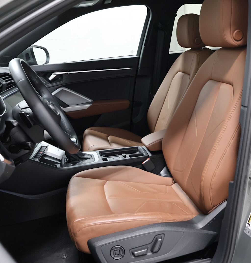 Thumbnail: 2023 Audi Q3 - 11
