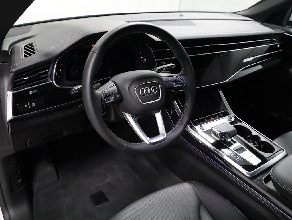 Thumbnail: 2026 Audi Q8 - 2