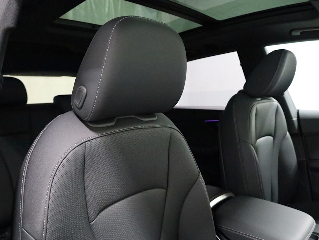 Thumbnail: 2026 Audi Q8 - 31