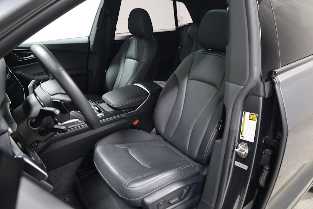 Thumbnail: 2023 Audi Q8 - 11