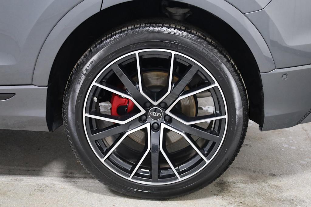 Thumbnail: 2023 Audi Q8 - 41