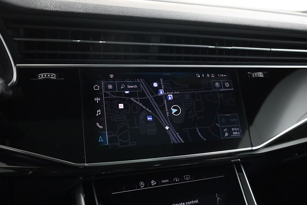 Thumbnail: 2023 Audi Q8 - 36