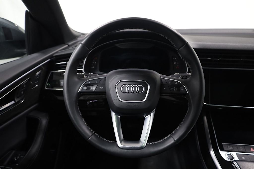 Thumbnail: 2023 Audi Q8 - 14