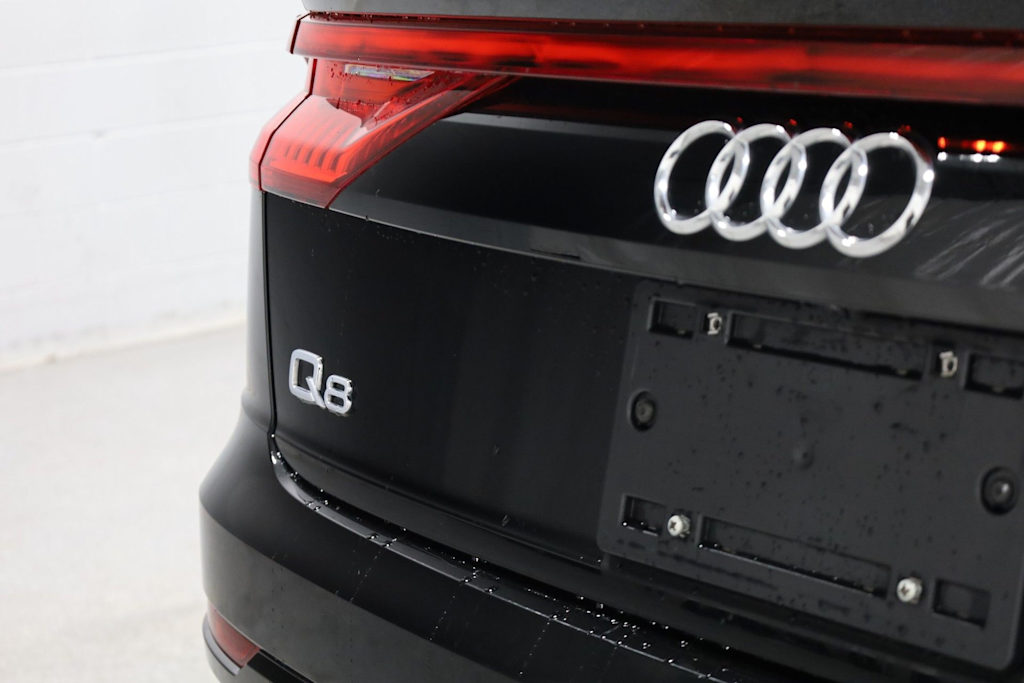 Thumbnail: 2023 Audi Q8 - 7